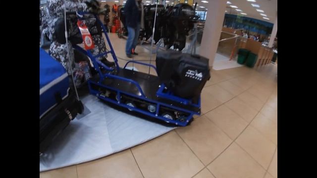 Мотобуксировщик / Для мобильной зимней рыбалки смотреть онлайн