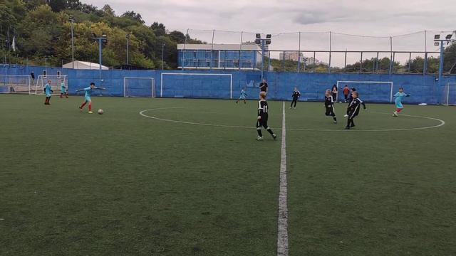 СК Триумфатор - Гармония, 1-тайм (4-0). 2011 год рождения, игроки 8+1. Итоговый счет: 6-1 смотреть онлайн