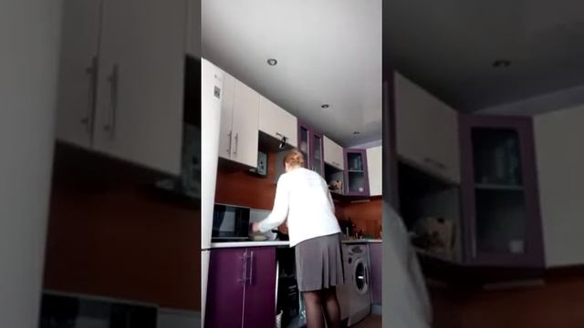 печем блины и делаем гимнастику смотреть онлайн