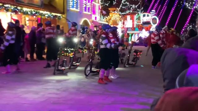 Dancing with elves & the mysterious snoap // Kings Island Vlog смотреть онлайн