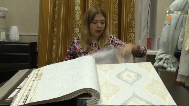 #213. Какие шторы выбрать в спальню со светло-бирюзовыми обоями с рисунком? Легкий тюль и портьеры смотреть онлайн
