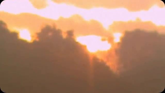 Sunrise viewed through the smoke of a forest fire смотреть онлайн