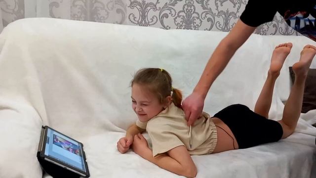 Она СМОГЛА Продержаться?!/Щекотка челлендж часть 3/Катомишка