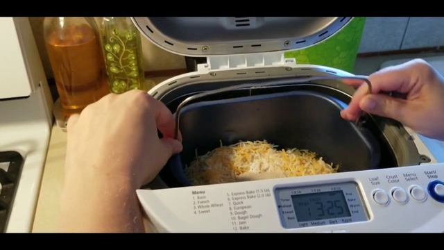 Сырный хлеб в хлебопечке смотреть онлайн