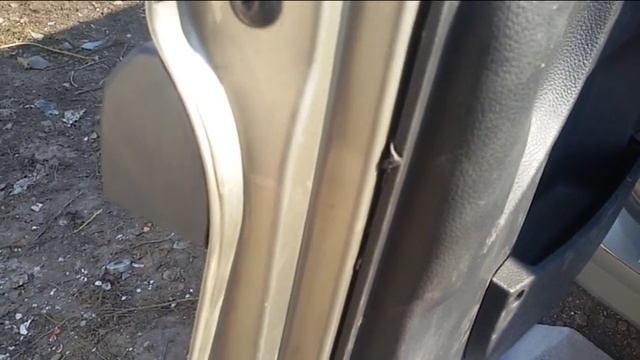 Как снять обшивку задней двери на Lada Largus