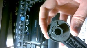 Как снять ручку стеклоподъёмника Hyundai Accent I (X-3 94-99)