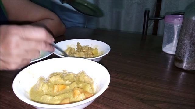 Delicious Chicken Curry ! Cute Cat and dog nag behave lang sa gilid heheh ! Lets Eat guys ! Part 1 смотреть онлайн