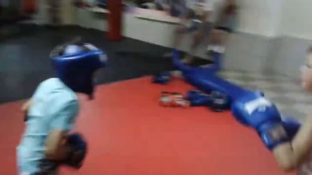 Малые: спаринг | 1 смотреть онлайн