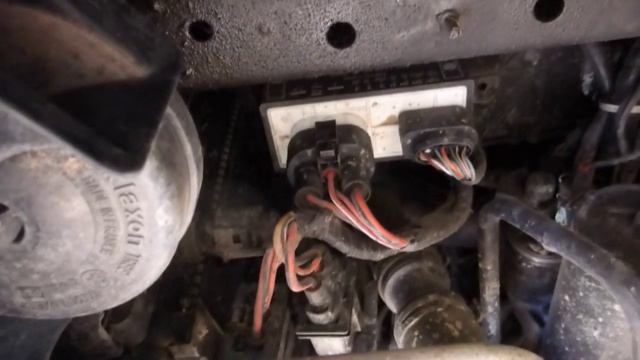 VW Bora, Mark IV Golf or Jetta - How to open the car with a dead battery смотреть онлайн