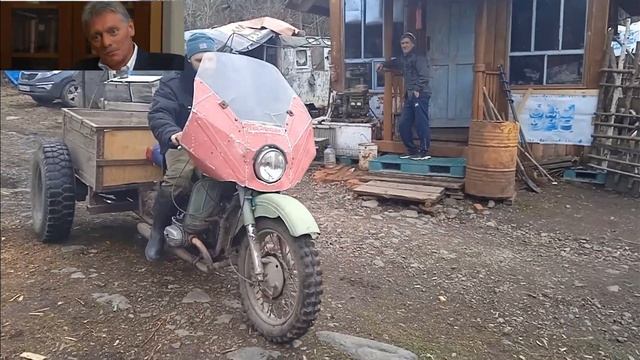 Отдых в тайге может быть и таким... Испытание гибрида мотоцикла "Урал" и автомобиля "Suzuki Escudo" смотреть онлайн