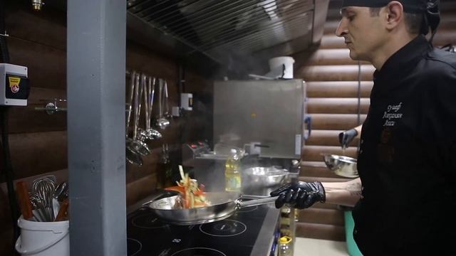 Ресторан Старый город 1 год смотреть онлайн