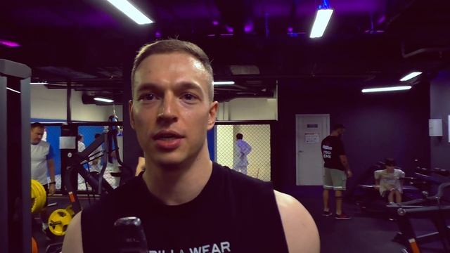 Подготовка по Натуральному Бодибилдингу (2). Рекорд в брусьях смотреть онлайн