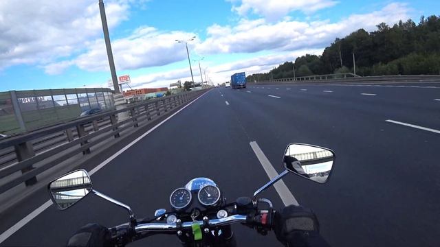 Kawasaki W650 - тест драйв. Разбираемся что к чему, как в статике, так и на ходу