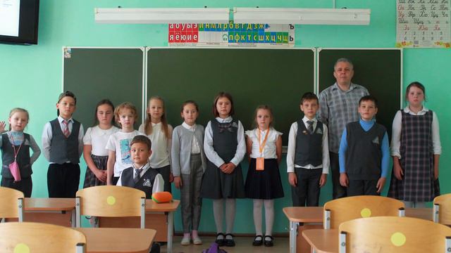 Маленький мультфильм, с первого занятия студии мультипликации в лицее 180 смотреть онлайн