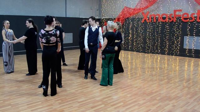 ХАСТЛ, Discofox, XmasFest 2022, JnJ Beginner 01, 12 финала, заход 1 смотреть онлайн
