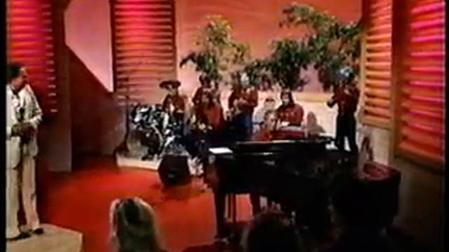 Roger Miller In the summertime смотреть онлайн