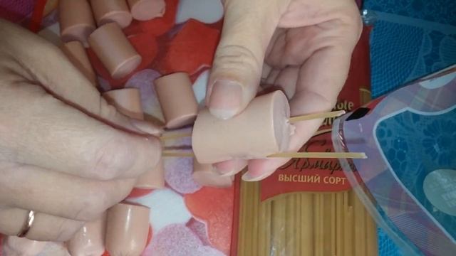 Как приготовить сосиски со спагетти 2 в 1 смотреть онлайн