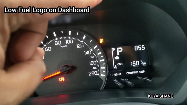 Low Fuel Logo on Dashboard смотреть онлайн