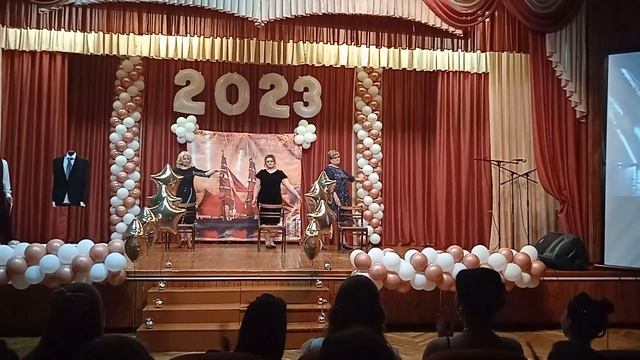 трио жизнерадостных классных руководителей - Школьное танго смотреть онлайн