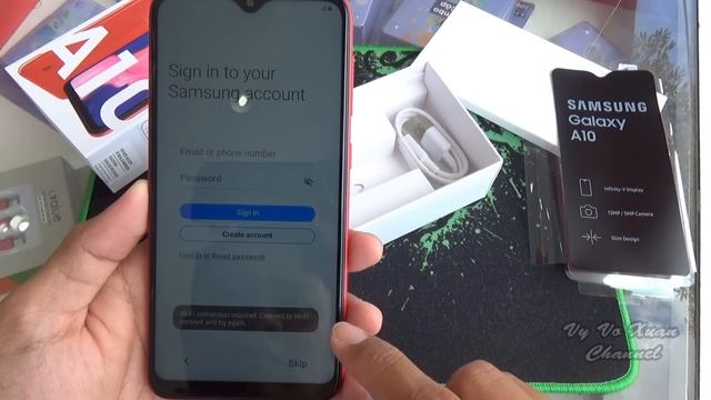Samsung Galaxy A10 Red color unboxing смотреть онлайн