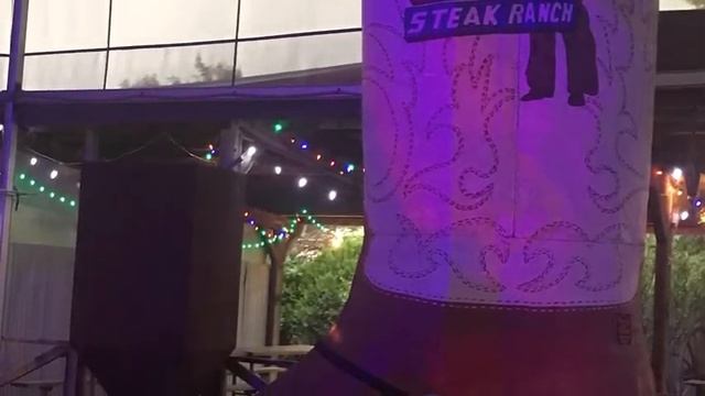 I-40, BigTexan Steak Ranch*40-ая дорога и Большой ресторан Стейка в г Амарилло, в штате Техас смотреть онлайн