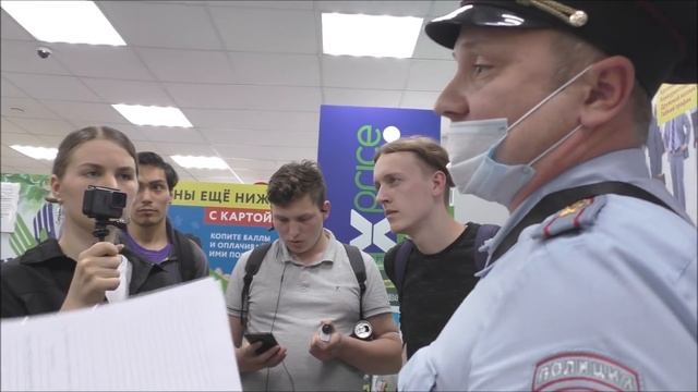 Фикспрайс .Борзый мент-майор (участковый) требовал паспорт и угрожал отделом Но быстро слился. смотреть онлайн