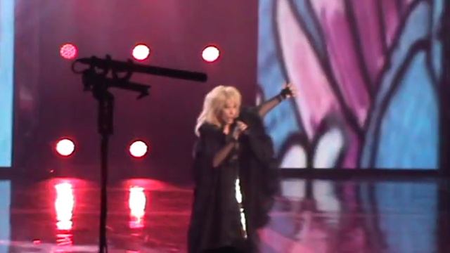 Ирина Аллегрова -"Цветы без повода" Рождество на "Роза Хутор 2016" 9.01.2016 смотреть онлайн