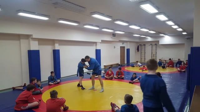 САМБО (основная часть тренировки, средняя группа) 26.04.2022 г.Кемерово смотреть онлайн