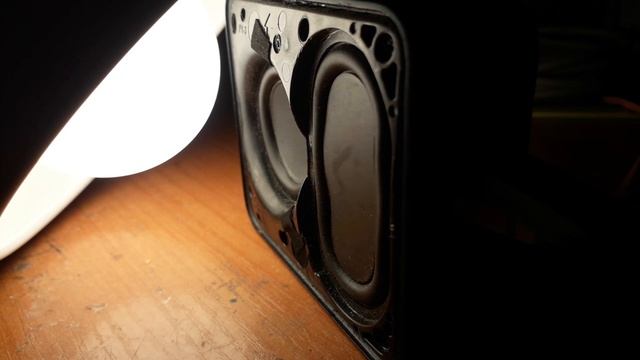 Bass test JBL GO2 смотреть онлайн