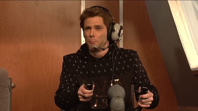 Air Traffic Control - SNL смотреть онлайн