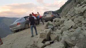 Машина слетела с дороги. Перевал Кату-Ярык .