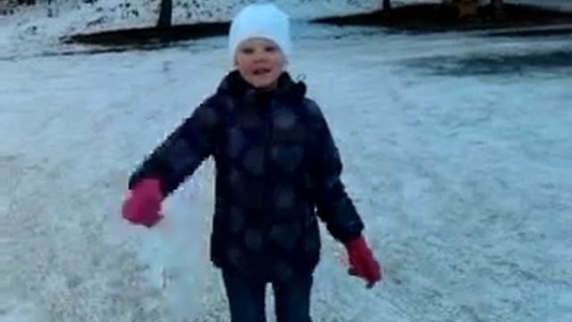 Мы с Эллочкой на санках смотреть онлайн