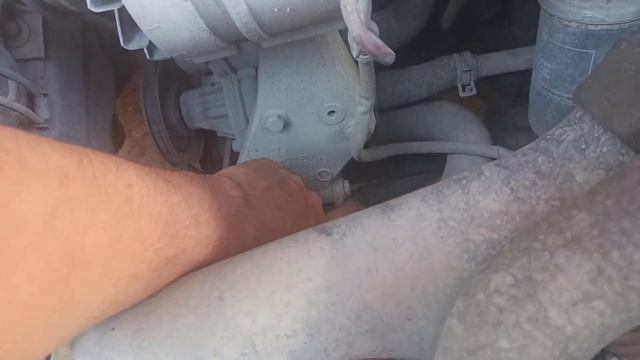 Крепление насоса гидроусилителя руля на Пассат Б 3. Кронштейн насоса гура на Пассат Б 3. смотреть онлайн