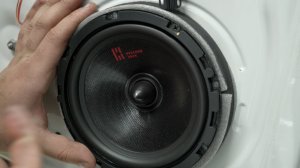 Как правильно устанавливать динамики на примере Škoda Karoq