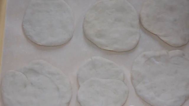 Mini pizzas with boiled sausage without tomatoes смотреть онлайн