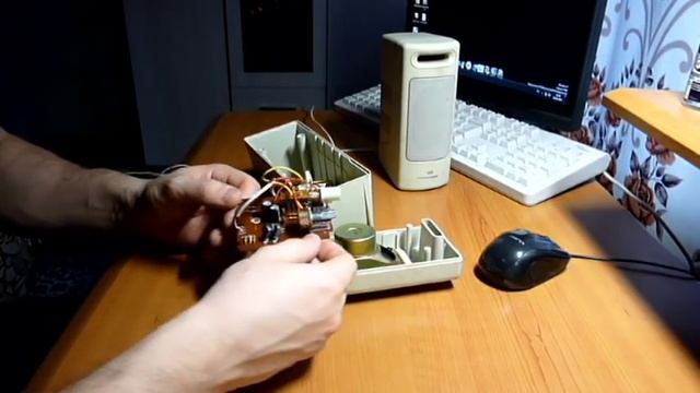 Делаем усилитель для телефона на батарейках! смотреть онлайн