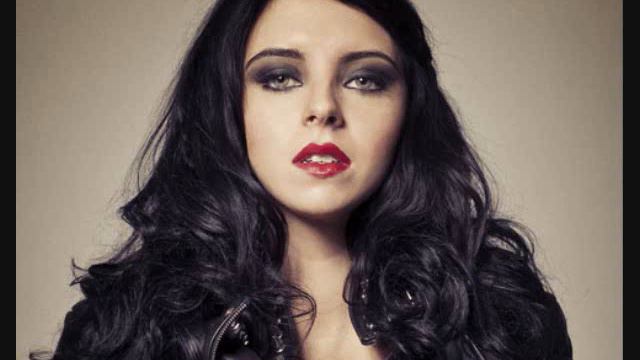 Clare Maguire - Break These Chains