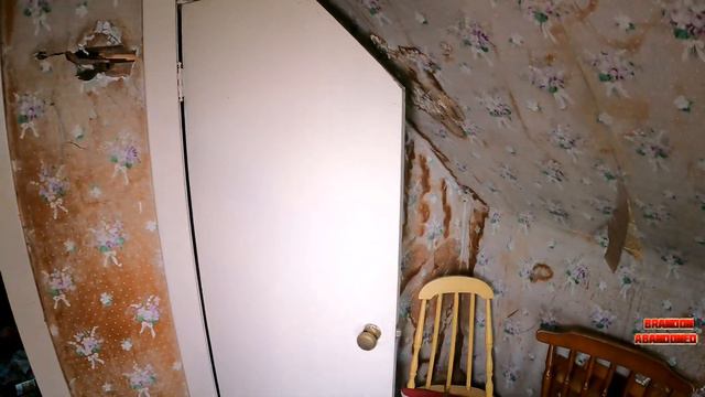 Abandoned Model Railroaders Time Capsule Covered In Train Tracks!! (Personal Items And More) EXP.12