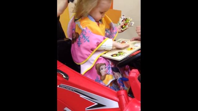 Наша первая стрижка / 2 года смотреть онлайн