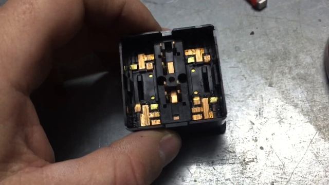 Ремонт индикаторов подсветки кнопок подогрева сидений. смотреть онлайн