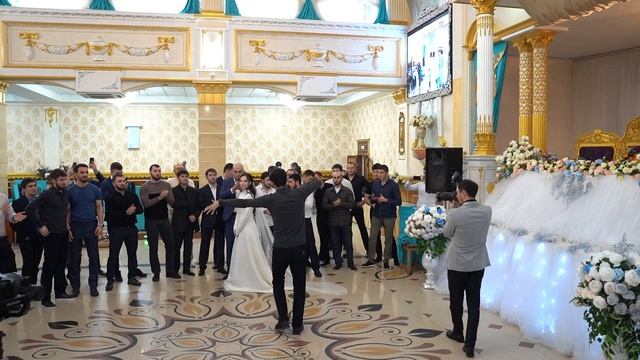 ЗАЙНАБ МАХАЕВА !!! ТАНЕЦ ЖЕНИХА И НЕВЕСТЫ !!! смотреть онлайн