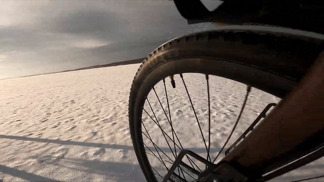 Cycling on ice. Sylva river (Porter.cc, november 2022) смотреть онлайн