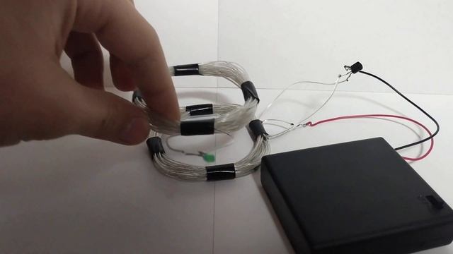 Тест беспроводной передачи электричества с транзистором C945.Мини-разбор.