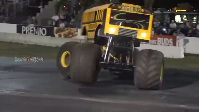 Автобетоносмеситель, Мусоровоз, Пожарная машина, Танкер, Трактор, Экскаваторы, кран, машинки! смотреть онлайн