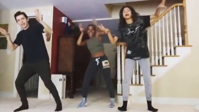 Tom Holland Dancing With Zendaya And Deja Carter!