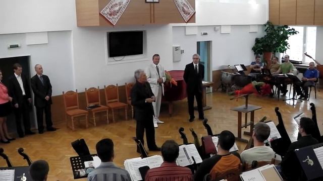 Як регіонал Новохатько регіонала - нездару Курача привів ... смотреть онлайн