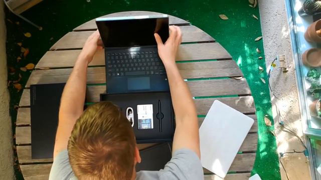 Unboxing Samsung Galaxy Book... With A Drone?! смотреть онлайн