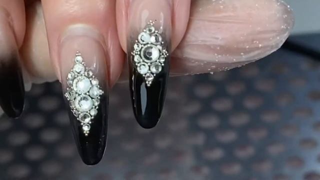 Как я снимаю стразы при коррекции? без вреда для фрез?. смотреть онлайн