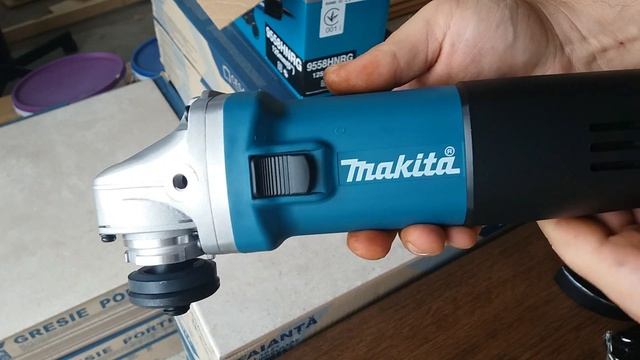 Makita 9558HNR Polizor unghiular 125 mm смотреть онлайн