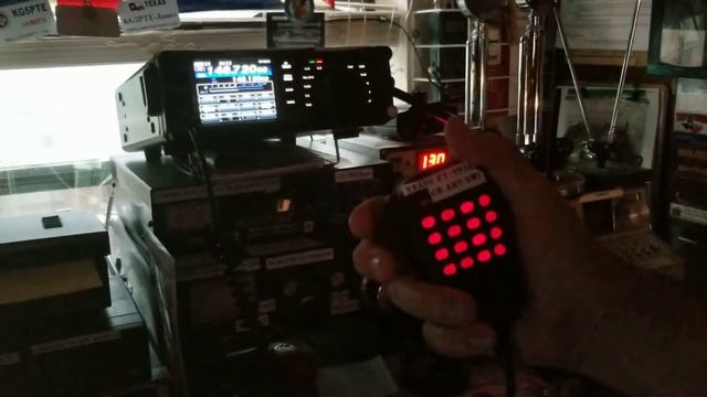Trying to dial an echo link node on a local VHF radio repeater. смотреть онлайн